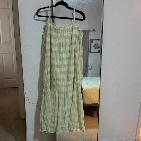 lucky brand green dress Laurel Velvet Midi Dress - Emerald Green main image 1